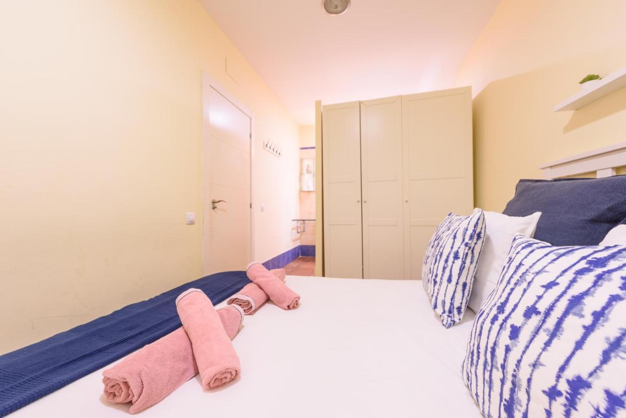 Ramblasrentals Chic & Spacious Flat Pool Table 15M Ramblas - Parking - Wifi Барселона Экстерьер фото