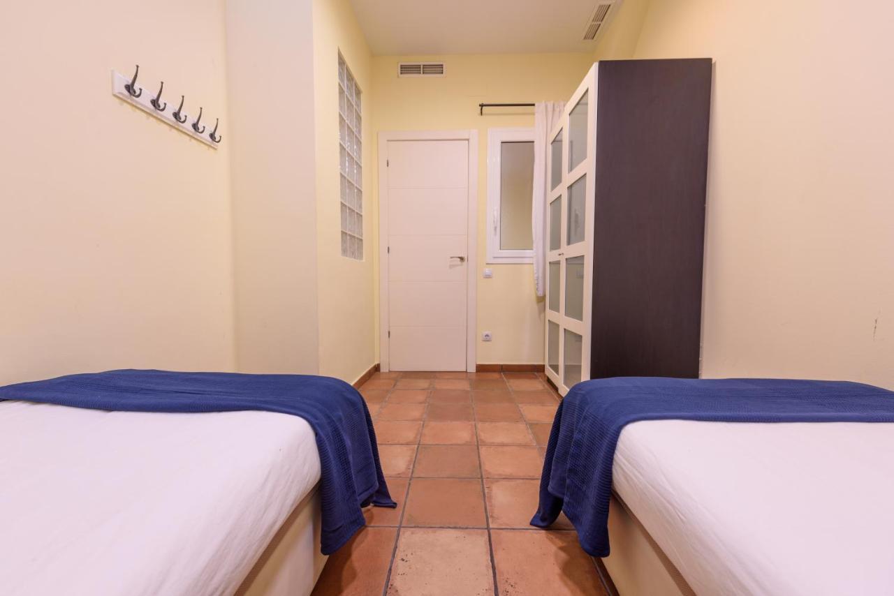 Ramblasrentals Chic & Spacious Flat Pool Table 15M Ramblas - Parking - Wifi Барселона Экстерьер фото